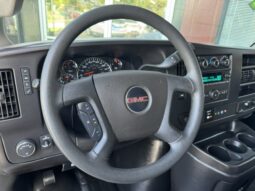 
										2022 GMC Savana 3500 Cutaway Van **16ft BOX** full									