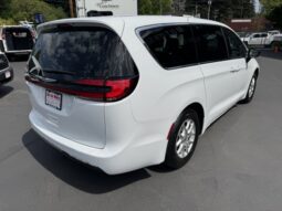 2024 Chrysler Pacifica Touring L Minivan