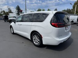 2024 Chrysler Pacifica Touring L Minivan