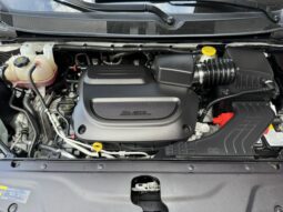 
										2024 Chrysler Pacifica Touring L Minivan full									