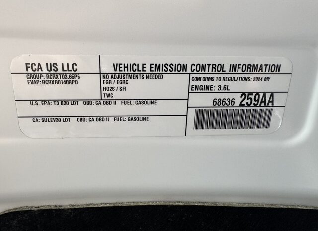 
								2024 Chrysler Pacifica Touring L Minivan full									