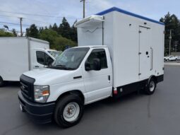 
										2023 Ford E350 Cutaway Van 12ft Box **THERMO KING REEFER** full									