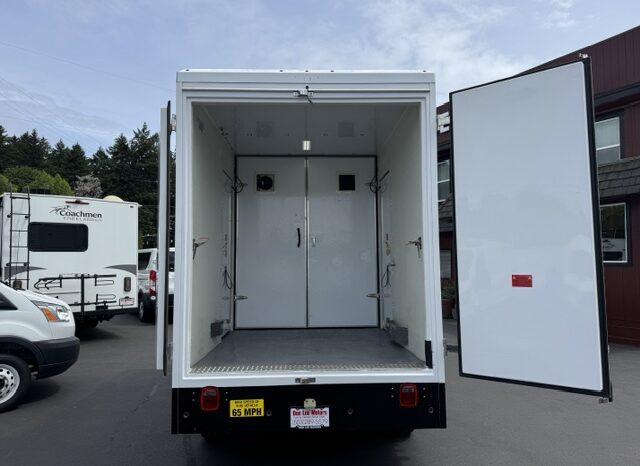 
								2023 Ford E350 Cutaway Van 12ft Box **THERMO KING REEFER** full									