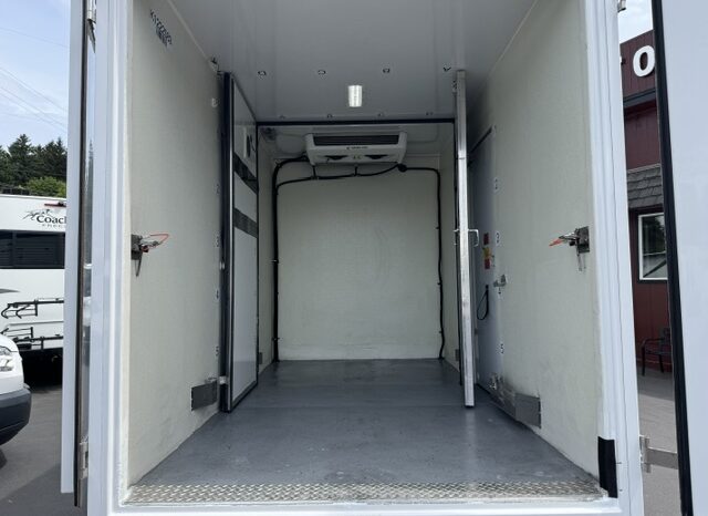 
								2023 Ford E350 Cutaway Van 12ft Box **THERMO KING REEFER** full									