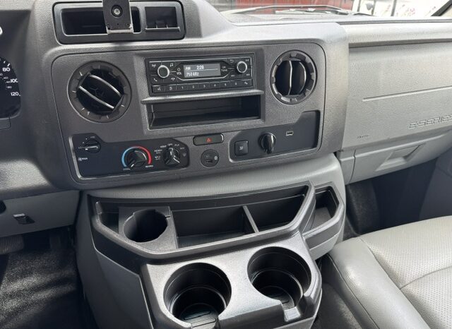 
								2023 Ford E350 Cutaway Van 12ft Box **THERMO KING REEFER** full									