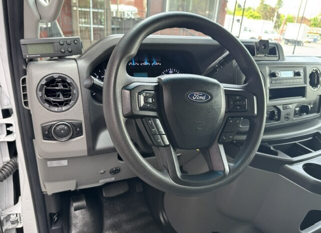 
								2023 Ford E350 Cutaway Van 12ft Box **THERMO KING REEFER** full									