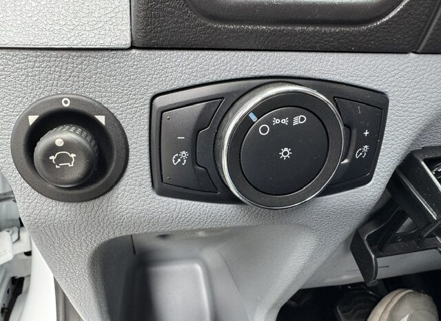 
								2019 Ford Transit 250 MEDIUM ROOF Cargo Van full									