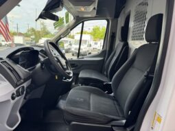
										2019 Ford Transit 250 MEDIUM ROOF Cargo Van full									