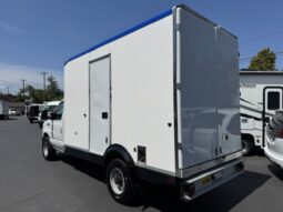 
										2023 Ford E350 Cutaway Van 12 ft Box **THERMO KING REEFER** full									