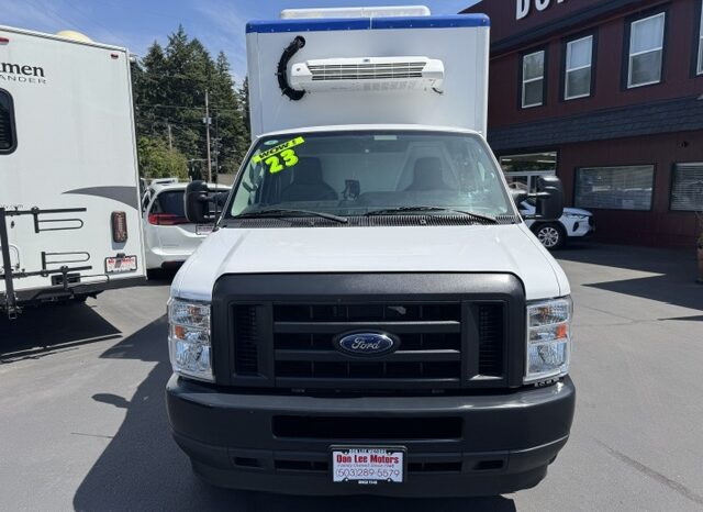 
								2023 Ford E350 Cutaway Van 12 ft Box **THERMO KING REEFER** full									