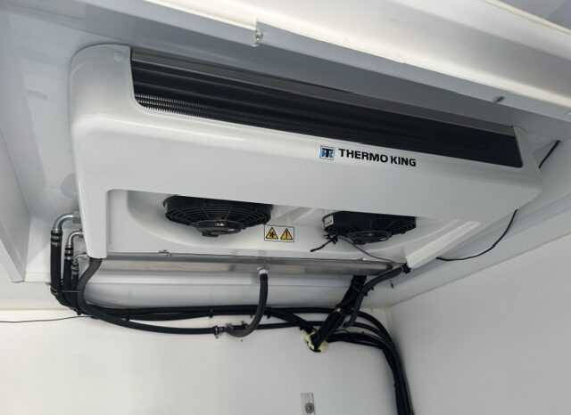 
								2023 Ford E350 Cutaway Van 12 ft Box **THERMO KING REEFER** full									