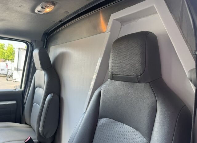 
								2023 Ford E350 Cutaway Van 12 ft Box **THERMO KING REEFER** full									