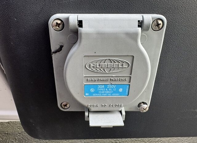 
								2023 Ford E350 Cutaway Van 12 ft Box **THERMO KING REEFER** full									