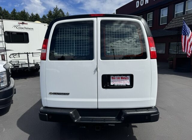 
								2020 Chevrolet Express 2500 Cargo Van full									