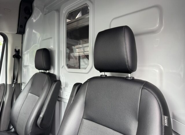 
								2020 Ford Transit 250 MEDIUM ROOF Cargo Van full									