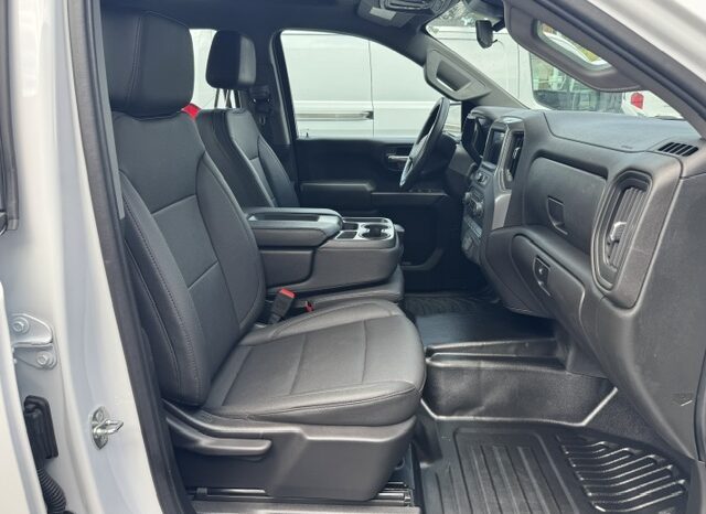 
								2023 Chevrolet Silverado 1500 DOUBLE CAB 4×4 Pickup full									