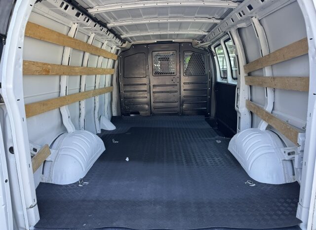 
								2020 GMC Savana 2500 Cargo Van full									
