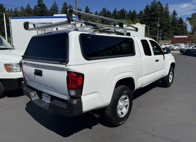 
								2022 Toyota Tacoma Access Cab Pickup full									