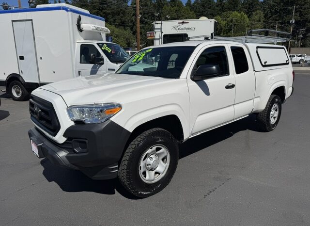 
								2022 Toyota Tacoma Access Cab Pickup full									