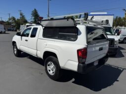 
										2022 Toyota Tacoma Access Cab Pickup full									