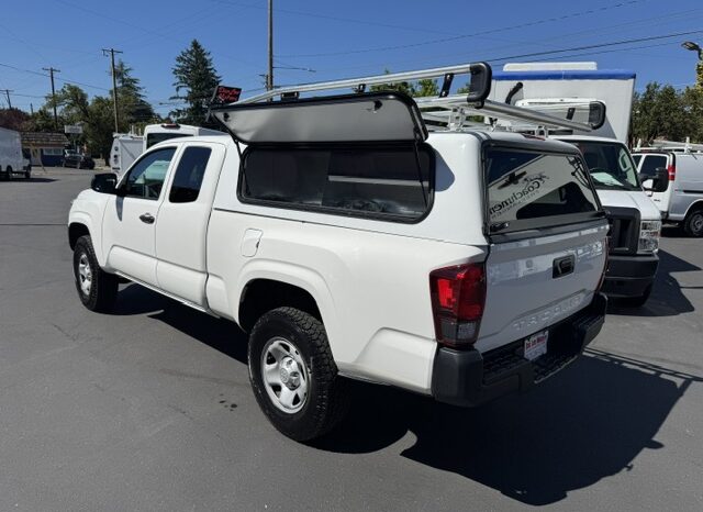 
								2022 Toyota Tacoma Access Cab Pickup full									