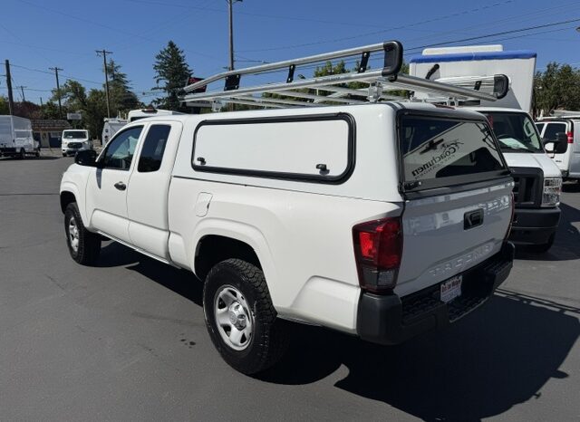 
								2022 Toyota Tacoma Access Cab Pickup full									