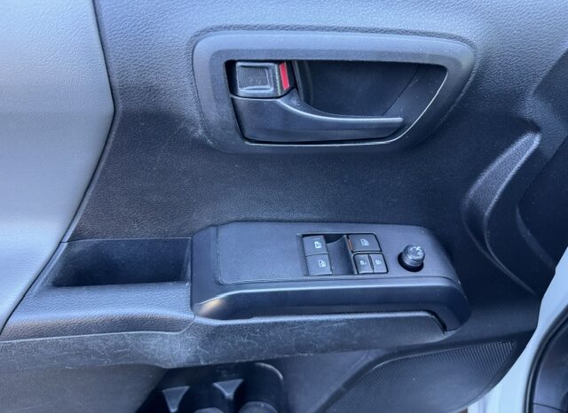 
								2022 Toyota Tacoma Access Cab Pickup full									