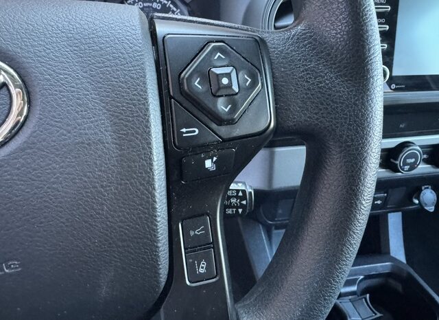 
								2022 Toyota Tacoma Access Cab Pickup full									