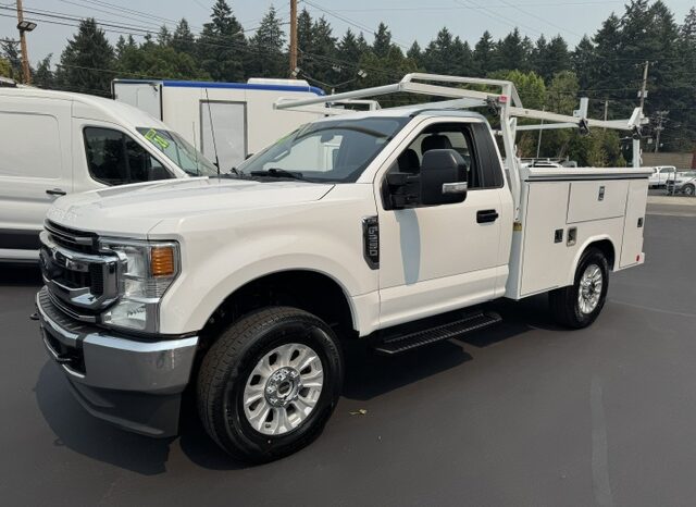 
								2022 Ford F250 Regular Cab 4×4 Pickup **8′ UTILITY BOX** full									
