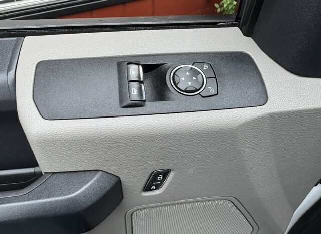 
								2022 Ford F250 Regular Cab 4×4 Pickup **8′ UTILITY BOX** full									