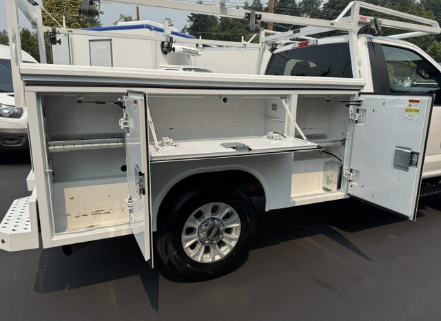 
								2022 Ford F250 Regular Cab 4×4 Pickup **8′ UTILITY BOX** full									