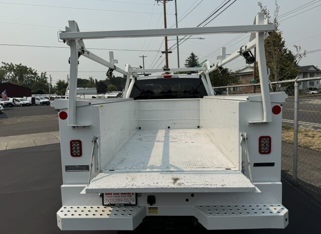 
								2022 Ford F250 Regular Cab 4×4 Pickup **8′ UTILITY BOX** full									
