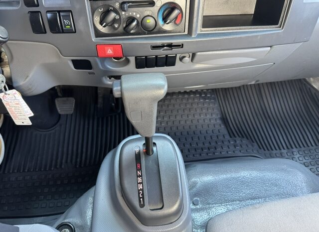 
								2017 Isuzu NPR Tilt Cab **14ft BOX** full									