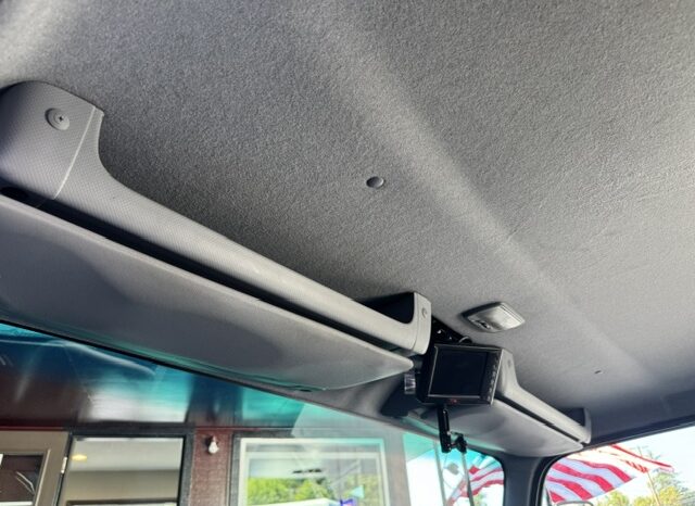 
								2017 Isuzu NPR Tilt Cab **14ft BOX** full									