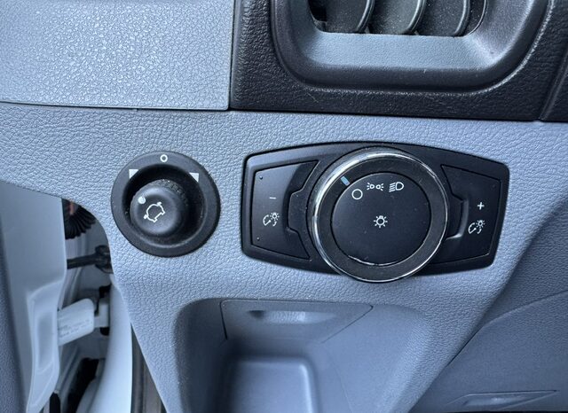 
								2019 Ford Transit 250 MEDIUM ROOF Cargo Van full									