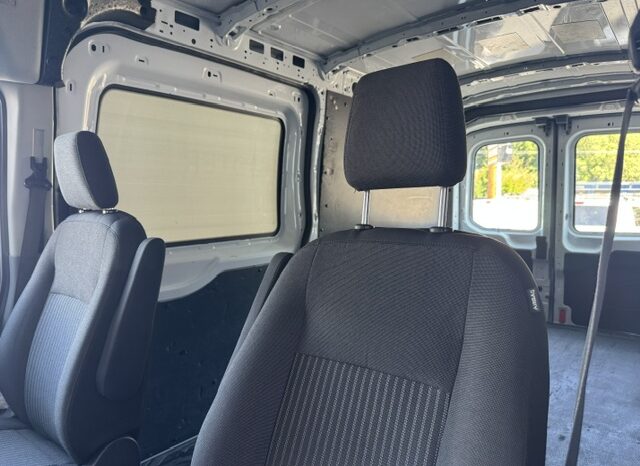 
								2019 Ford Transit 250 MEDIUM ROOF Cargo Van full									