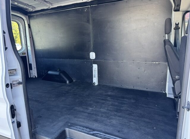 
								2019 Ford Transit 250 MEDIUM ROOF Cargo Van full									