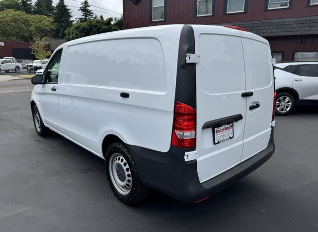 
								2021 Mercedes Metris Cargo Van full									