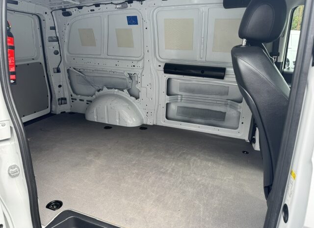 
								2021 Mercedes Metris Cargo Van full									