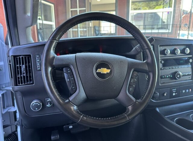 
								2021 Chevrolet Express 3500 Cutaway Van **14ft BOX** full									