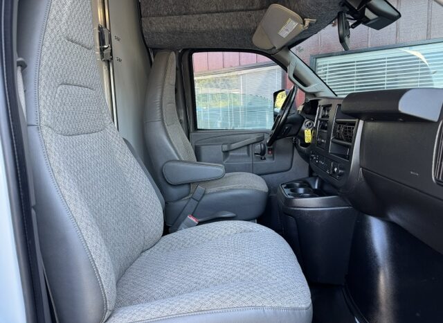 
								2021 Chevrolet Express 3500 Cutaway Van **14ft BOX** full									