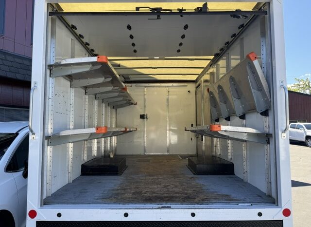 
								2021 Chevrolet Express 3500 Cutaway Van **14ft BOX** full									