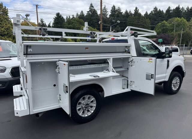 
								2022 Ford F250 Regular Cab 4×4 Truck **8ft SERVICE BODY** full									