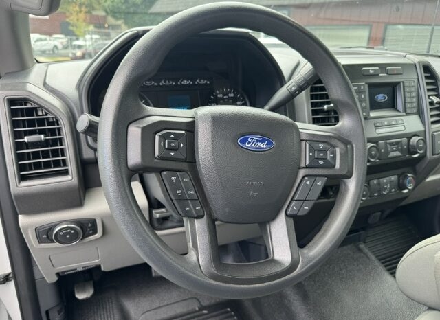 
								2022 Ford F250 Regular Cab 4×4 Truck **8ft SERVICE BODY** full									