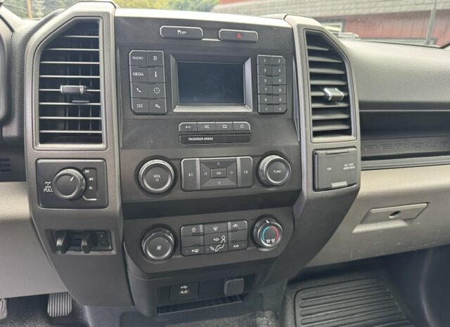 
								2022 Ford F250 Regular Cab 4×4 Truck **8ft SERVICE BODY** full									