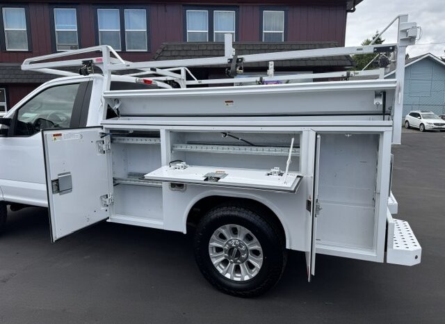 
								2022 Ford F250 Regular Cab 4×4 Truck **8ft SERVICE BODY** full									