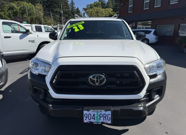 
								2023 Toyota Tacoma Access Cab Pickup full									