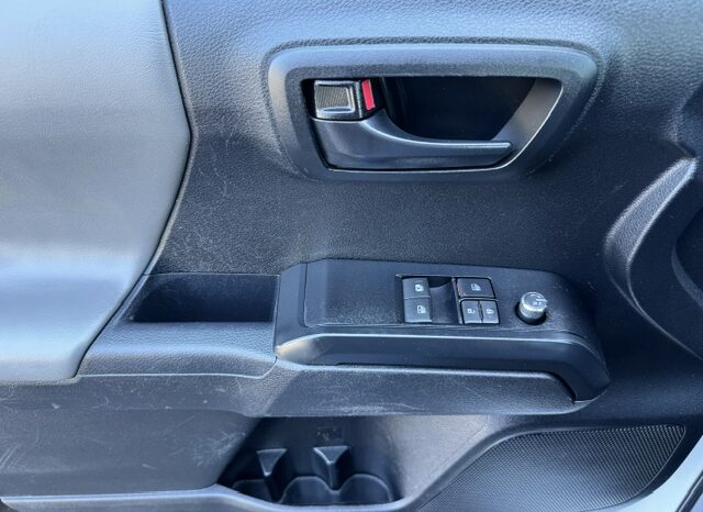 
								2023 Toyota Tacoma Access Cab Pickup full									