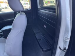 
										2023 Toyota Tacoma Access Cab Pickup full									