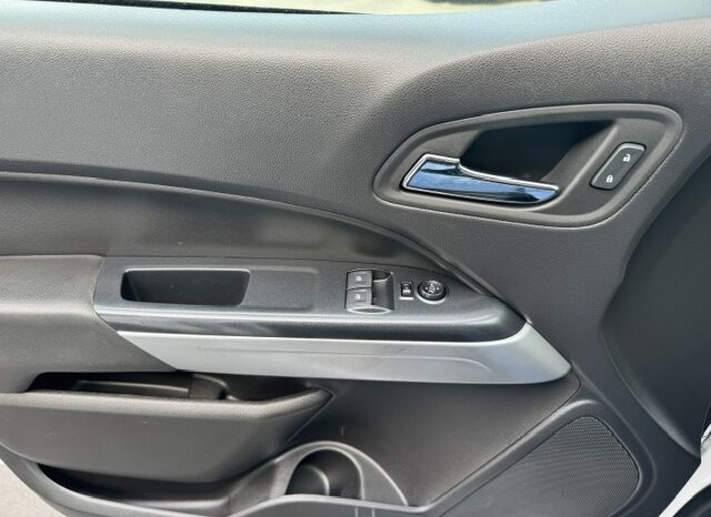 
								2022 Chevrolet Colorado Extended Cab Pickup full									
